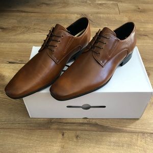 Men’s dress shoes